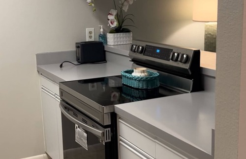 The Meadows Condo | The Meadows- Winslow Beacon 1 bed/1 bath. Near the UTC shopping and beaches