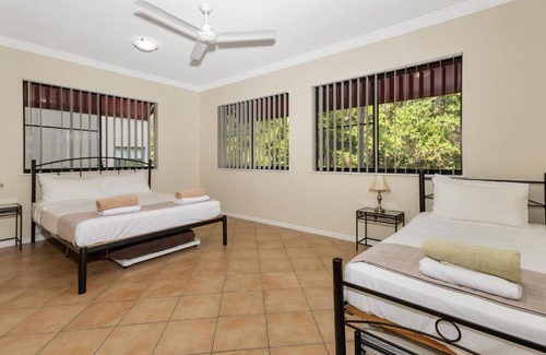 Yorkeys Knob House | The Mediterranean Beachfront Comfort Apartment - First Floor