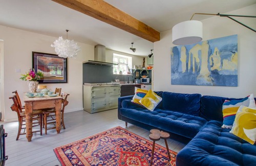 Field Dalling Cottage | The Meeting House