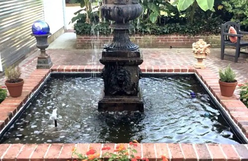 Natchez House | The Mellen House, London Suite, an upstairs private suite, bath & balcony.