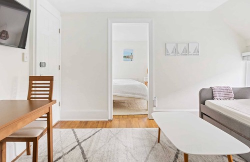 Ocean Grove House | The Melrose- 3C, Private Bed & Bath