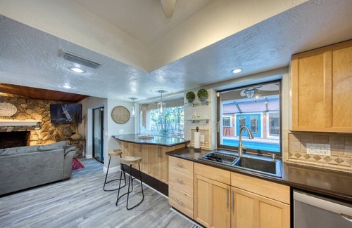 Seminole Villa | The Mermaid House. 5/4 home 1 mi to beach w heated(free) saltwater pool w/lanai