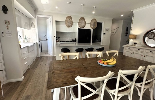 Kiama House | The Mermaid's Retreat - Pool in Kiama!