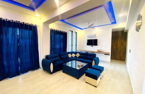 Sector 27 Hotel | The Metro Stay by ASPL