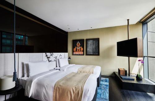 Downtown Shanghai Hotel | The Middle House