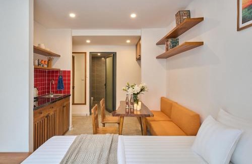 District 5 Apartment | The Midnight Lotus Saigon-Urban Retreat with Private Balcony-Free Laundry