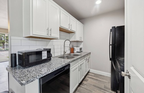 South Arlington Apartment | The Mirage 275 I Comfy 2 Bed 1.5 Bath