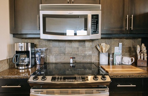 Ucluelet Condo | The Moorage; luxury 2 bed/2bath condo on Marina