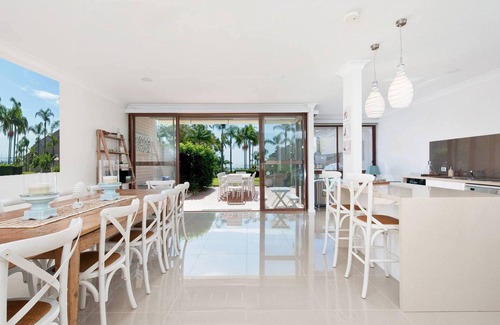Soldiers Point House | The Moorings, 15/4 Cromarty Road - stunning with water views & pool