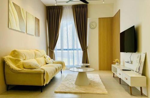 Kuching Apartment | The Muji Glen3R2B with Netflix, 6pax YPM112