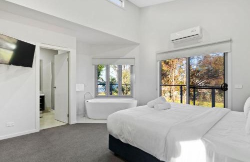 Mulwala House | The Mulwala Townhouse