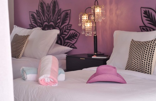 Warm Sands Hotel | The Muse Hotel | Palm Springs | Pool, Hot Tub, with FULL Kitchen | Suite 4!