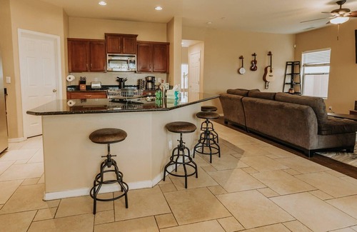 Northgate House | The Musical Getaway | Near Downtown | Fast Wifi