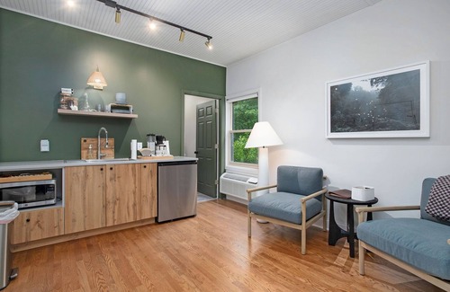 New Buffalo Apartment | The Neighborhood Hotel Grand Beach Suite 3 - Studio