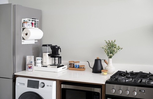 Near West Side Apartment | The Neighborhood Hotel - Little Italy One Bedroom w/Balcony