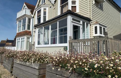 Whitstable House | The Ness