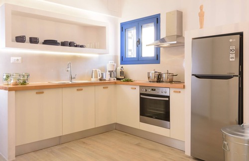 Ammoudara Apartment | The Nest. Blurring the line between indoor and natural environments
