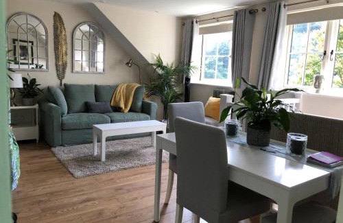 Sheffield Green House | The Nest Danehill