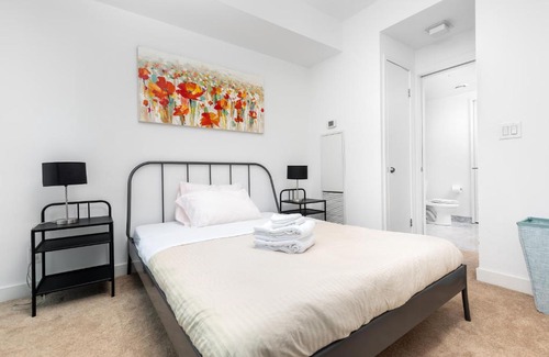 Downtown Toronto Apartment | The Nest - Royal Downtown Loft To Hatch Adventure
