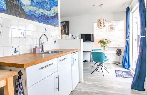 Hoofddorppleinbuurt Apartment | The New Lake Boathouse