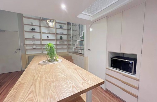 Brisbane Central Business District Apartment | The New Yorker Loft | Brisbane CBD | Sleeps 5