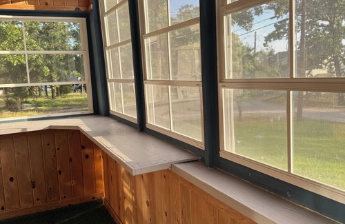 Murchison House | The Oak House with lake view. E. Tx , Tyler,Canton, Athens, areas. Private lake.