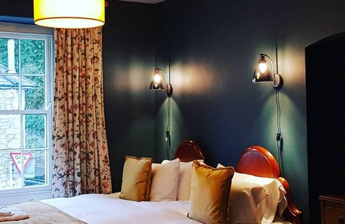 Oakhill Hotel | The Oakhill Inn