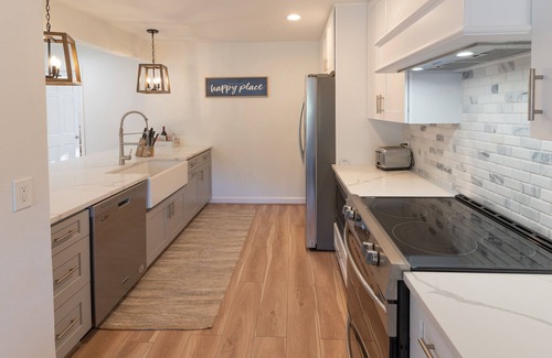 Walden on Lake Conroe House | "The Oar House" is a Beautiful Lakefront Townhome on Lake Conroe