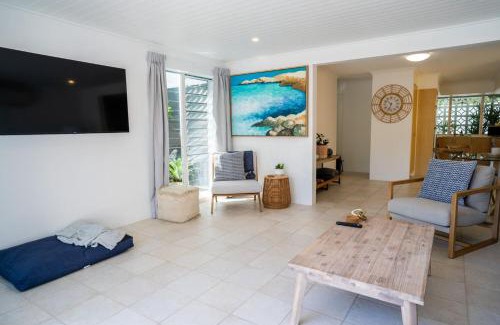 Noosa Heads Apartment | The Oasis has a private courtyard and ideal location to walk