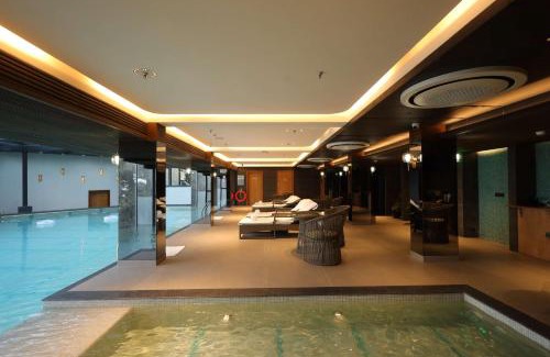 The Mall Road Hotel | The Oasis Mussoorie - A Member of Radisson Individuals