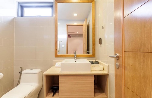 Ngu Hanh Son Apartment | The Ocean Apartment IDCWH A409
