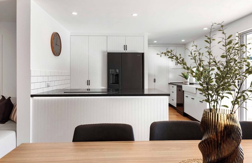 Warana House | The Oceanic Summary:
