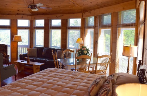 Townsend Bed & Breakfast | The Octagon Suite at the Country Manor Inn