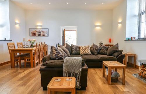 Ilsington House | The Old Chapel