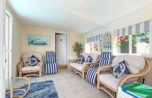 Cawston House | The Old Coach House