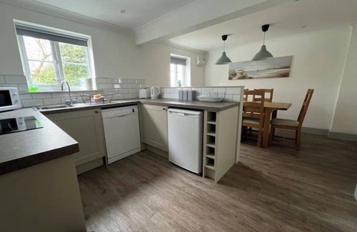 Horsey Cottage | The Old Post Office - Walk to Horsey Seals & The Norfolk Broads