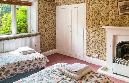 West Knoyle House | The Old Lodge