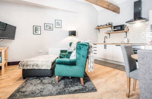 Skipsea Cottage | THE OLD MILKING PARLOUR, pet friendly in Skipsea