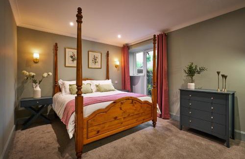 Alyth House | The Old Stables - Hot Tub, Sauna and Cinema