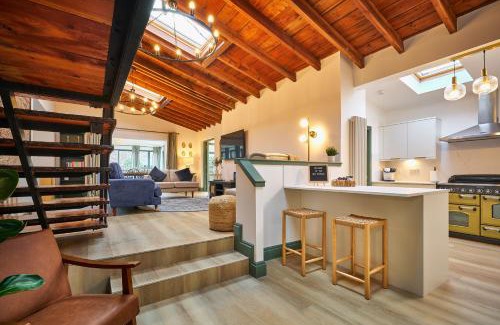 Alyth House | The Old Stables - Hot Tub, Sauna and Cinema