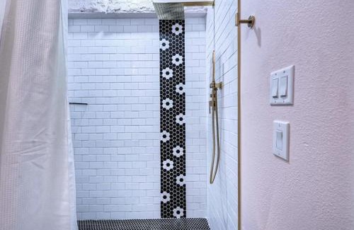 Galveston Hotel | The Oleander Hotel Room Number 3