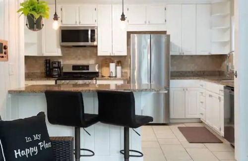 Sheffield Park House | The Olive Door Oasis - Large house in a quiet neighborhood with yard and grill!