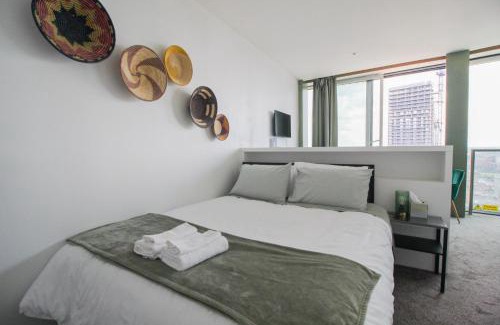 Birmingham City Centre Apartment | THE OLIVE SUITE At The Rotunda
