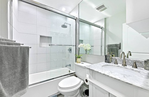 Carthay Circle Villa | The Olympic Pearl Villa