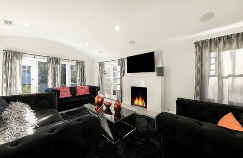 Carthay Circle Villa | The Olympic Pearl Villa