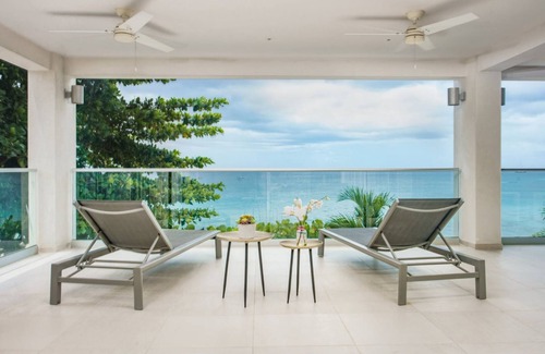 Old Trees Bay Condo | The One at The Saint James by Blue Sky Luxury
