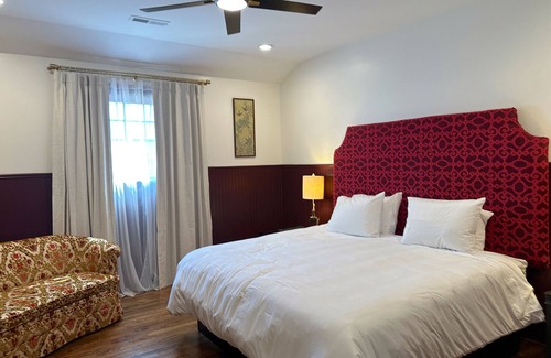 Shelby Bed & Breakfast | The Opal and West House: Shelby's Modern Historic Inn