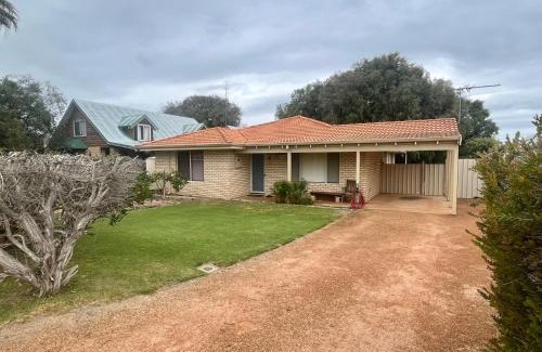 Geographe House | The Orchid Courthouse - Busselton
