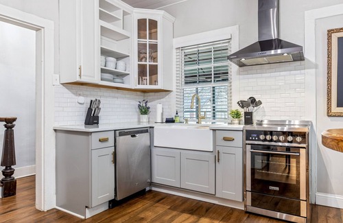 St. Charles House | The Original Custom House!