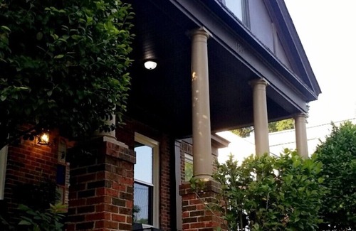 Montgomery House | The Original Madison's Home is Located 2 Mins from Downtown